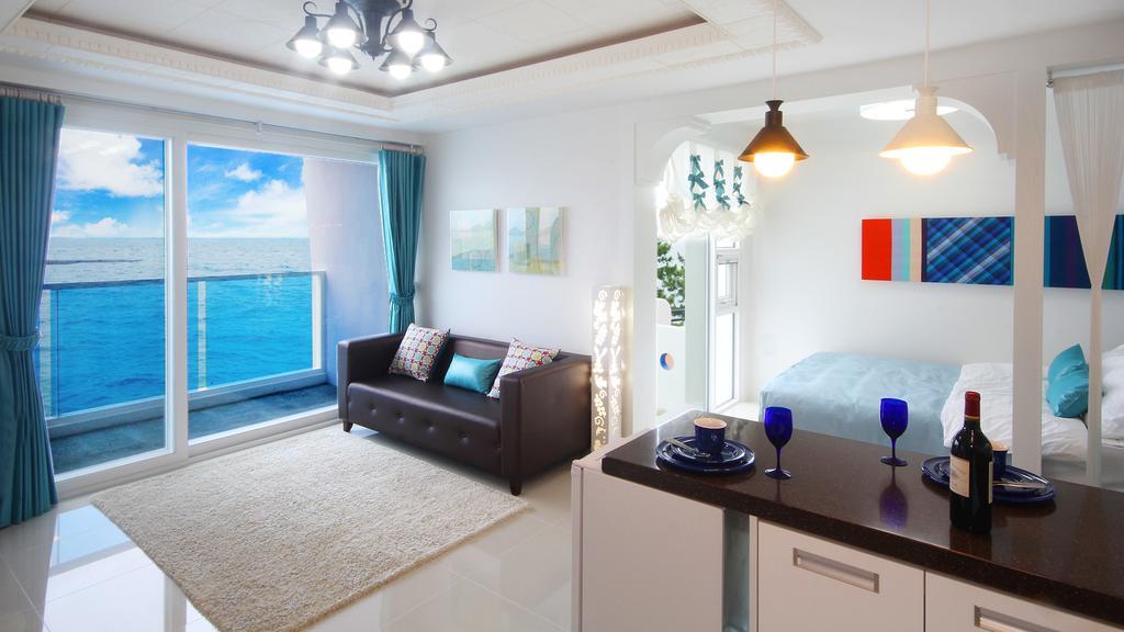 Blue & White Pension نامهاي المظهر الخارجي الصورة