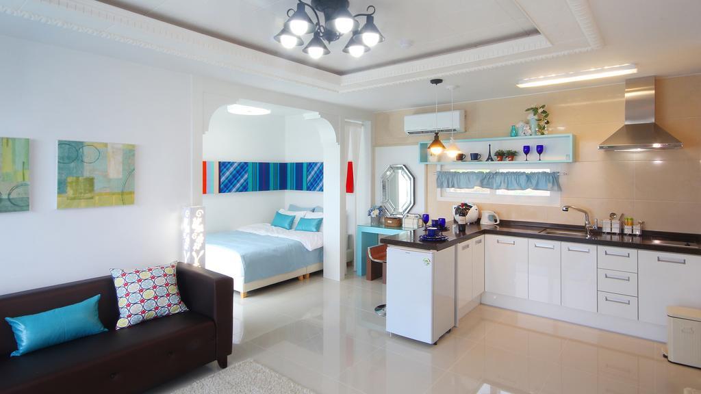 Blue & White Pension نامهاي المظهر الخارجي الصورة